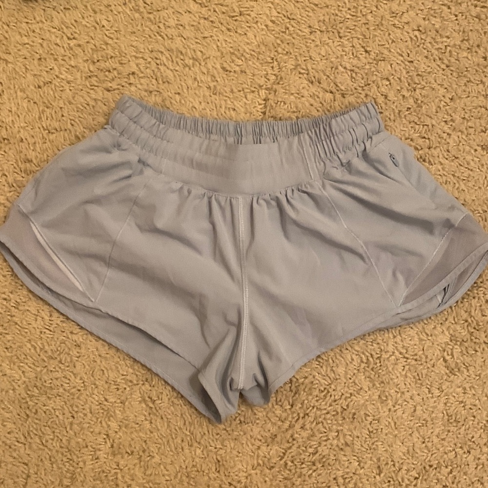 Lululemon Hottie Hot shorts size 6